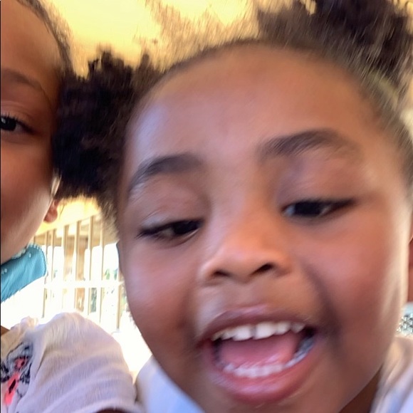 Meet your Posher, Trinity - Picture 1 of 1